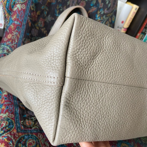 🌸SOLD🌸 Cuyana Classic Leather Tote in Stone - Excellent Used Condition - Picture 4 of 8